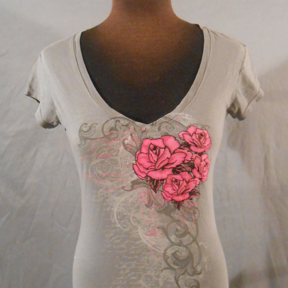 Pink Roses T-Shirt, Size Medium